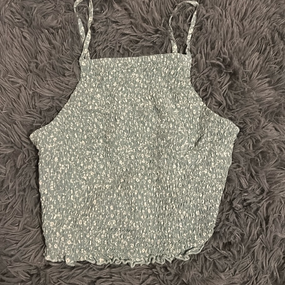 Hollister Green flower top